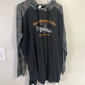 Bella two hearted hoodie shirt XL men with camo